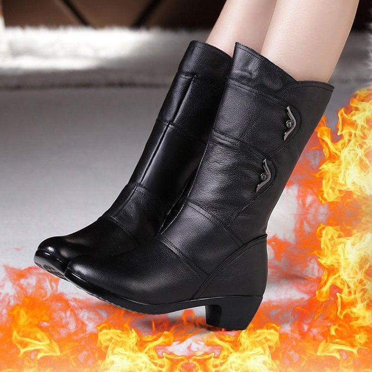 LUXE CHIC Women's Fashion Velvet Padded Warm Round Head Upper-wrapping Boots