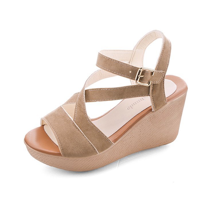 LUXE CHIC Wedge sandals