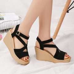 LUXE CHIC Wedge sandals