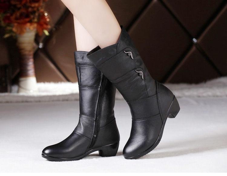LUXE CHIC Women's Fashion Velvet Padded Warm Round Head Upper-wrapping Boots