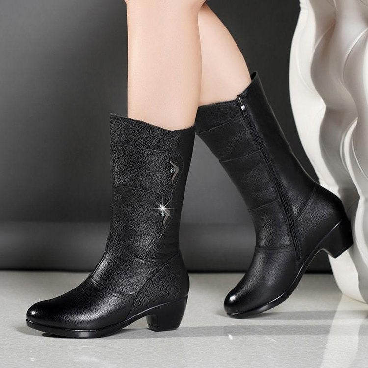 LUXE CHIC Women's Fashion Velvet Padded Warm Round Head Upper-wrapping Boots