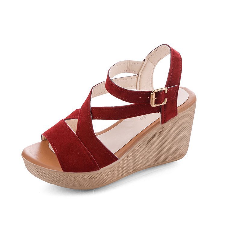 LUXE CHIC Wedge sandals