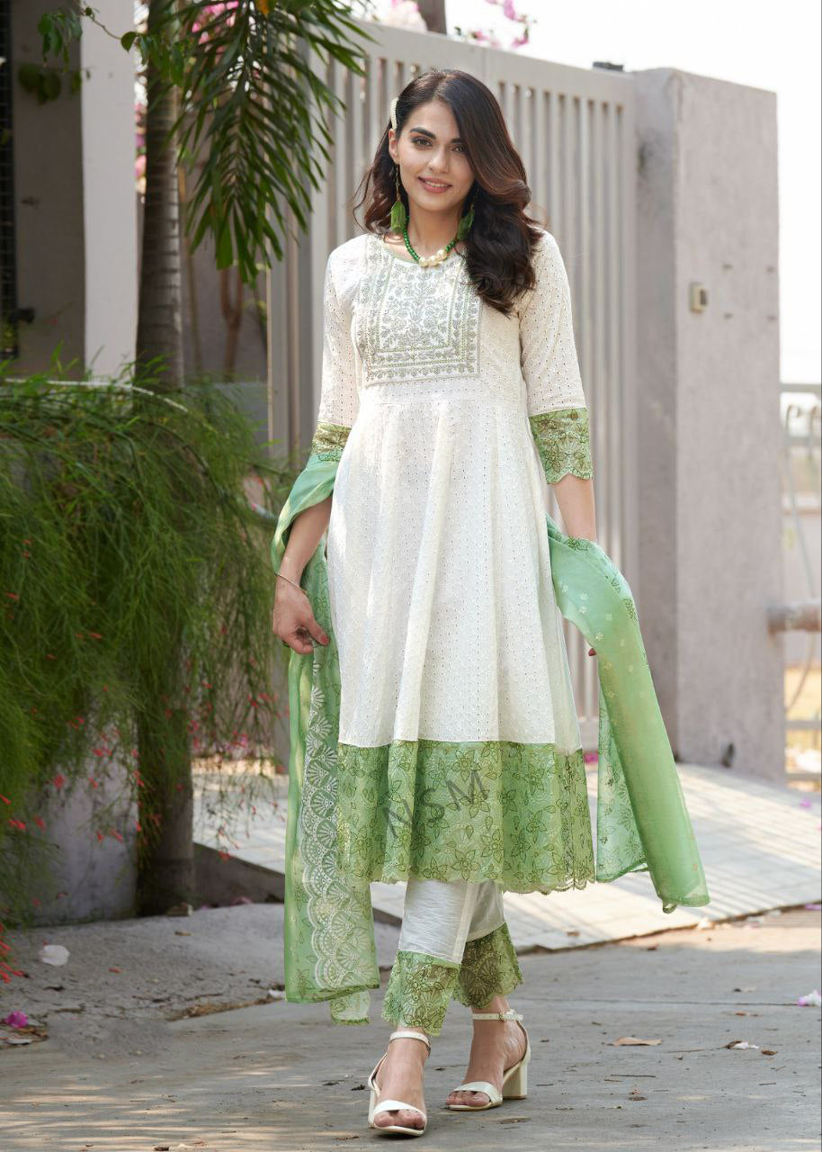 LUXE CHIC  HEAVY SHIFFLI STICH SUIT