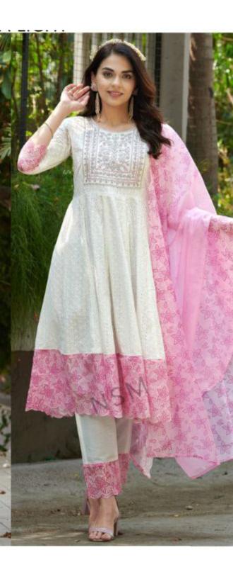 LUXE CHIC  HEAVY SHIFFLI STICH SUIT