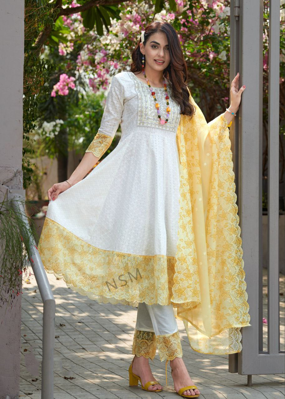 LUXE CHIC  HEAVY SHIFFLI STICH SUIT